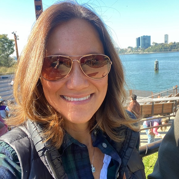 Meet your Posher, Suzy - Picture 5 of 5